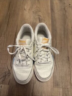 Reebok White Sneakers Women’s size 5